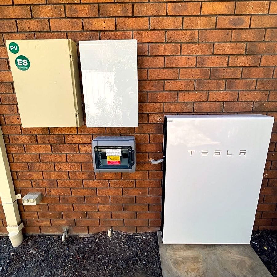 Home battery storage unit installed by Deionno Electrical